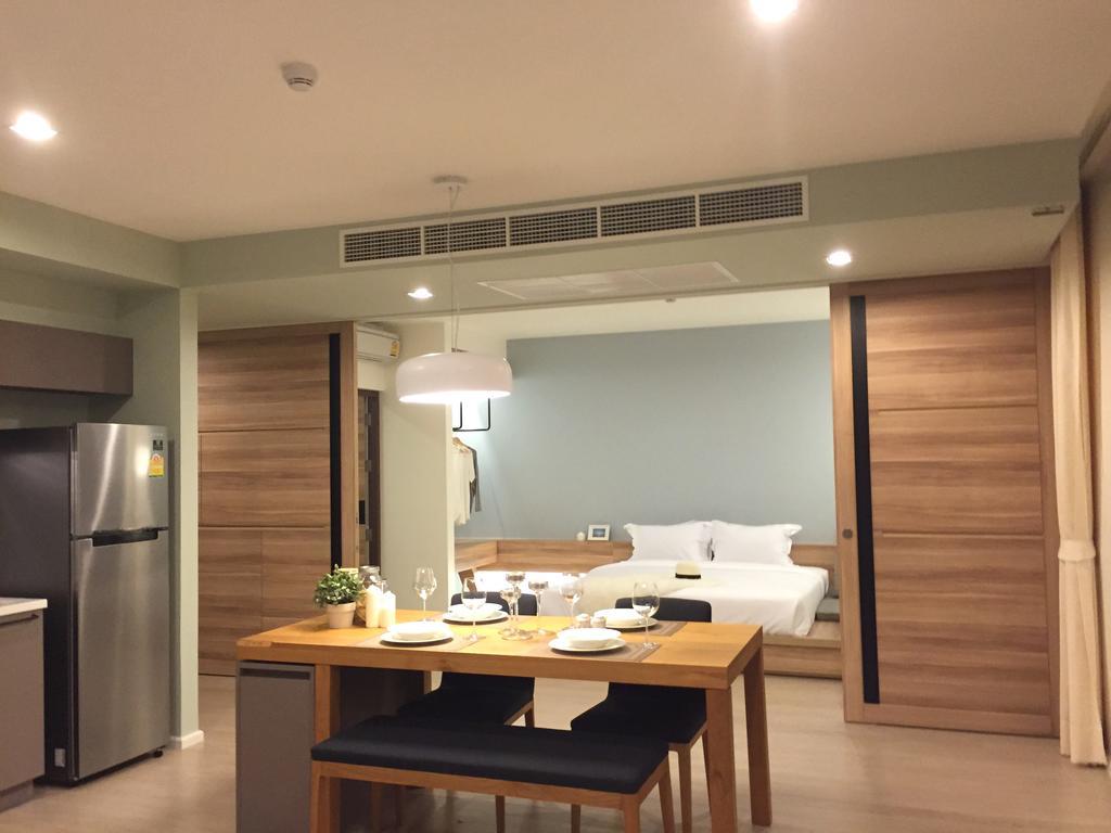 Luxury Beachfront Condo Хуахін Екстер'єр фото